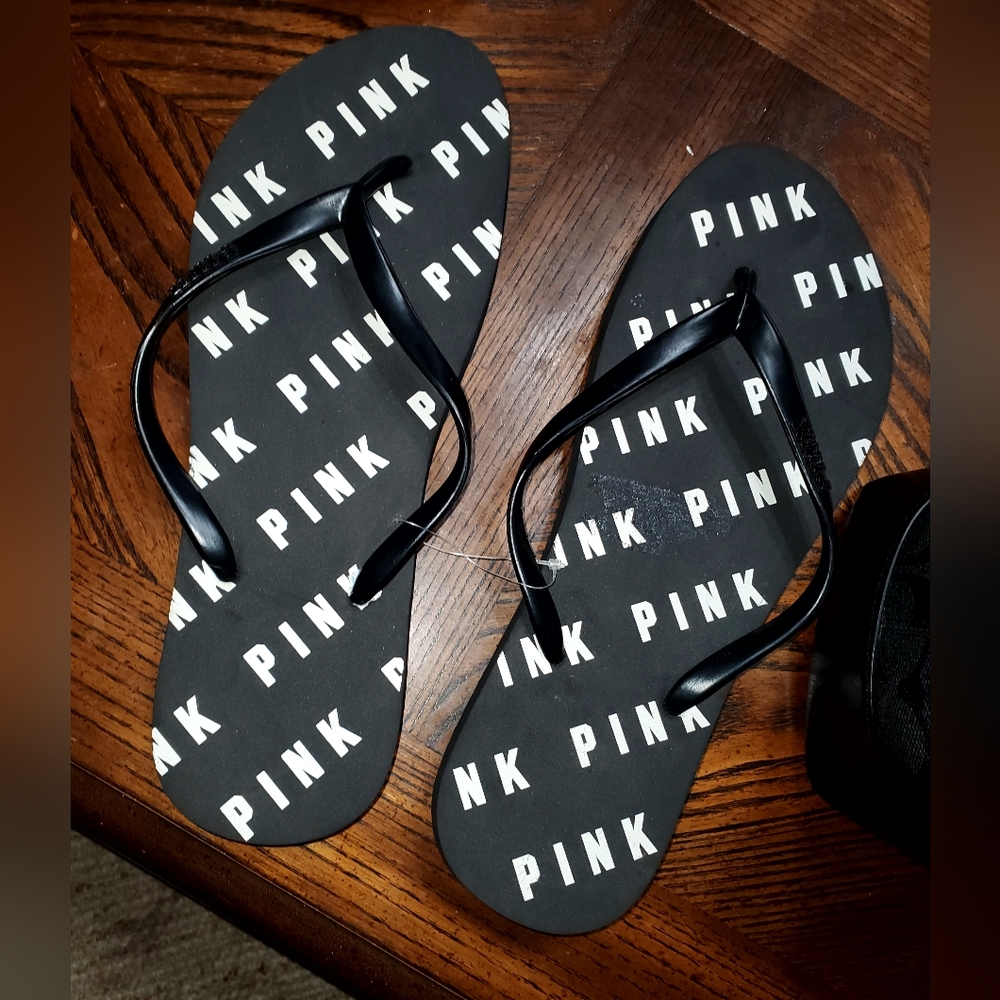 Womens Pink sandals 9/10